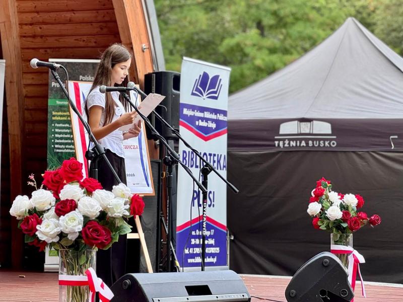 Narodowe Czytanie 2026 w Busku-Zdroju (foto). Foto: 43483_narodowe_czytanie_busko_2026_013.jpg 