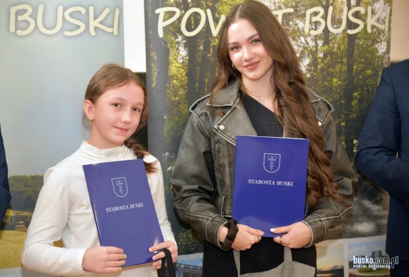 Stypendia i nagrody Starosty Buskiego 2026. Ruszy� nab�r wniosk�w. Foto: 43488_stypendia_sportowe_starosty_buskiego.jpg 