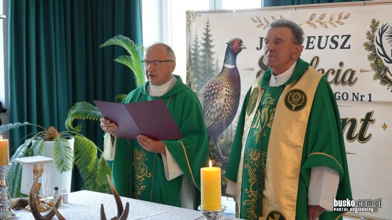 80-lecie Ko�a �owieckiego 'Ba�ant' w Kielcach. Jubileusz i po�wi�cenie sztandaru. Foto: 43507_80lecie_kola_bazant_001.jpg 