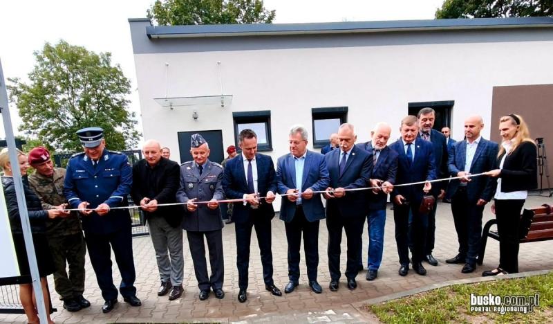 Nowa strzelnica sportowa w Pi�czowie oficjalnie otwarta. Inwestycja za ponad 2,1 mln z�. Foto: 43559_otwarcie_strzelnicy_pinczow__106.jpg 