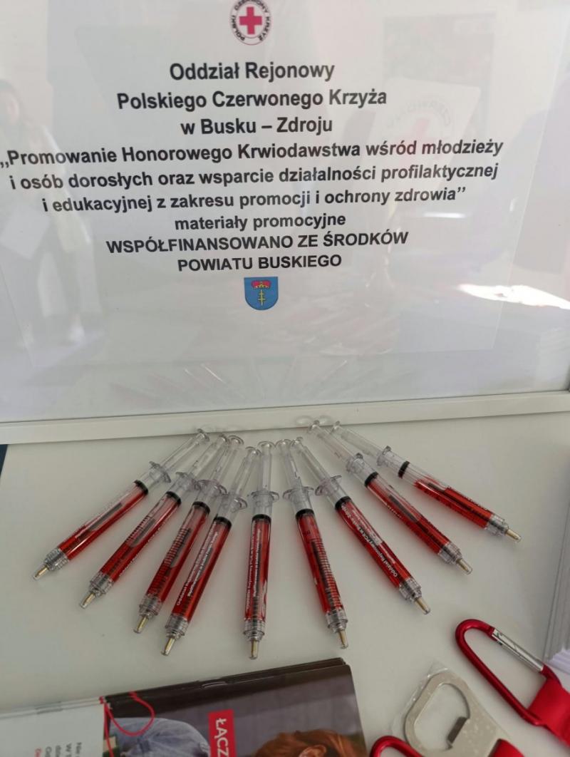Mieszka�cy Buska-Zdroju oddali blisko 15 litr�w krwi. Do akcji PCK zg�osi�y si� 42 osoby. Foto: 43617_akcja_pck_zbiorka_krwi_2.jpg 