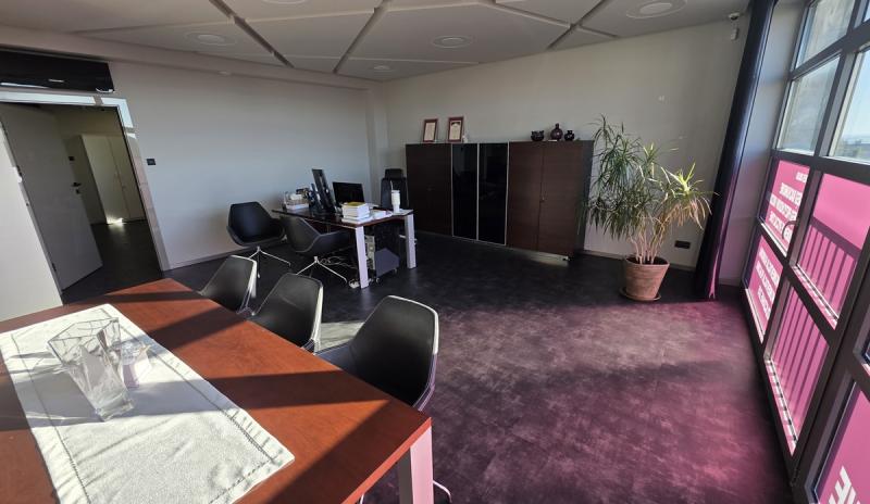 Lokal do wynaj�cia w centrum Buska-Zdroju. 150 m² przy ul. Pocztowej dla biura, handlu i us�ug. Foto: 43638_611_lokal_biurowy_handlowy_busko_zdroj_pocztowa17.jpg 