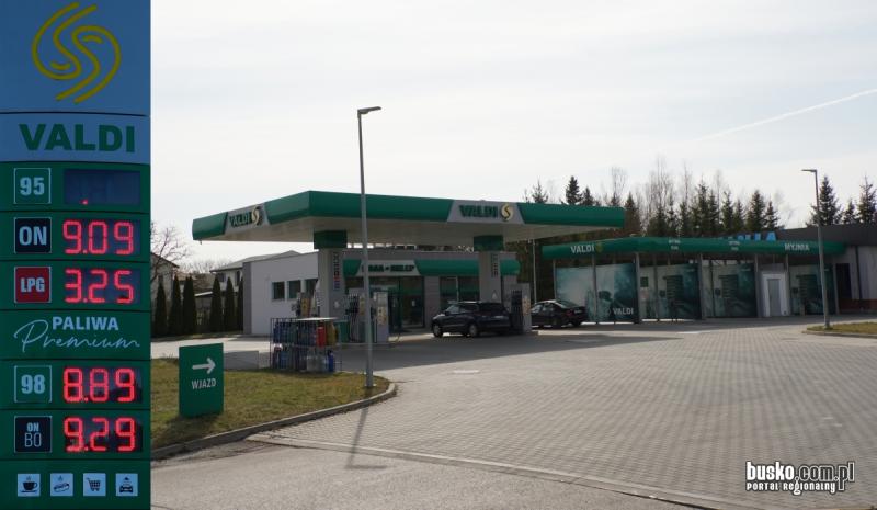 Ceny paliw w d� od 3 pa�dziernika. Ile kosztuje dzi� paliwo w Busku-Zdroju?. Foto: 43651_ceny_paliw_busko_2102026_007.jpg 