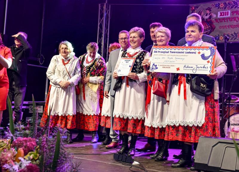 Jesie� z folklorem w Oblekoniu. Jury oceni�o 54 wykonawc�w i zespo�y z ca�ego regionu. Foto: 43664_jesien_z_folklorem_oblekon_039.jpg 