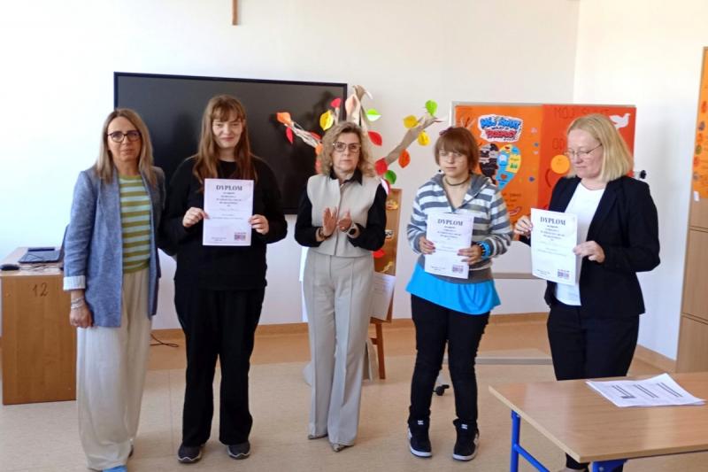 Razem przeciw przemocy - tydzie� pe�en wa�nych dzia�a� w SOSW w Busku-Zdroju. Foto: 43676_szkola_bez_przemoccy_015.jpg 