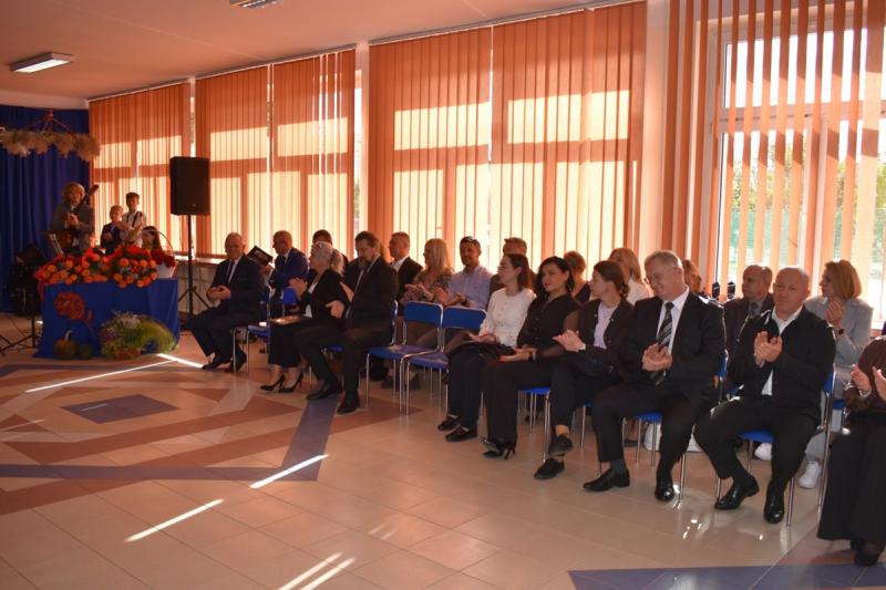 Dzie� Edukacji Narodowej w ZST-I w Busku-Zdroju. Nagrody dla nauczycieli i wyj�tkowa uroczysto��. Foto: 43692_dzien_edukacji_narodowej_zsti_2026016.jpg 