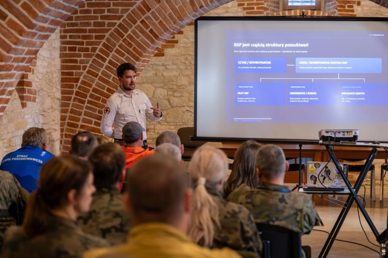 Ponidzia�ski M�yn 2026. Zaginione kobiety, ranna osoba i trudny teren. Foto: 43695_ponidzianski_mlyn_2026_003.jpg 
