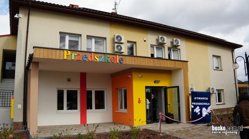 Nowoczesne przedszkole za 3,6 mln z� ju� otwarte. Z nowoczesnego obiektu skorzysta 75 dzieci. Foto: 43697_otwarcie_przedszkola_nowy_korczyn_001.JPG 