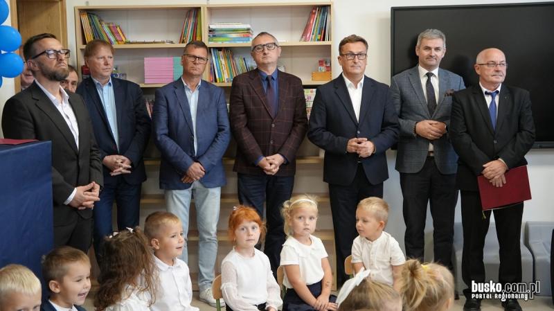 Nowoczesne przedszkole za 3,6 mln z� ju� otwarte. Z nowoczesnego obiektu skorzysta 75 dzieci. Foto: 43697_otwarcie_przedszkola_nowy_korczyn_011.JPG 