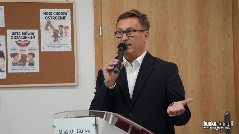Nowoczesne przedszkole za 3,6 mln z� ju� otwarte. Z nowoczesnego obiektu skorzysta 75 dzieci. Foto: 43697_otwarcie_przedszkola_nowy_korczyn_032.JPG 