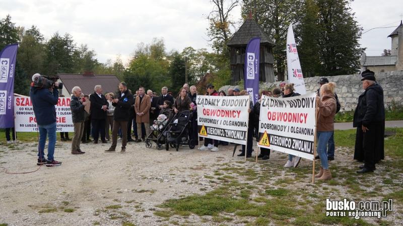 Mieszka�cy Dobrowody i Olganowa maj� do�� tir�w. Zapowiadaj� blokad� drogi. 'To ju� nie obwodnica, to droga �ycia'. Foto: 43719_spotkanie_w_sprawie_obwodnicy_Dobrowoda_001.JPG 