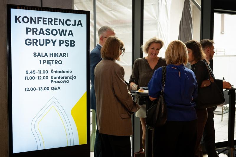 Nowe logo Grupy PSB i sklep�w Mr�wka. Tak zaczyna si� nowy rozdzia� polskiej sieci. Foto: 43770_nowe_logo_psb_mrowka_007.jpg 