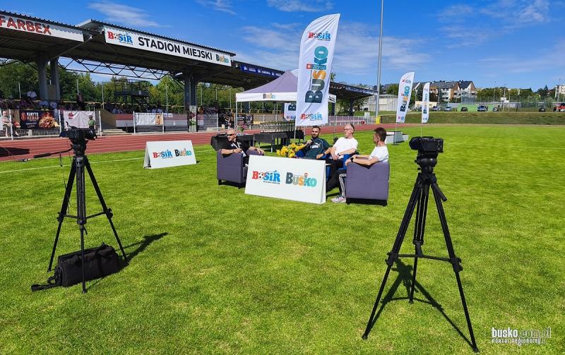 V Półmaraton Buski za nami. Piotr Sztuk ponownie najlepszy, rekordowa frekwencja (foto) (foto 2) V Półmaraton Buski za nami. Piotr Sztuk ponownie najlepszy, rekordowa frekwencja (foto). Foto: 43444_polmaraton_buski_2026_125.jpg